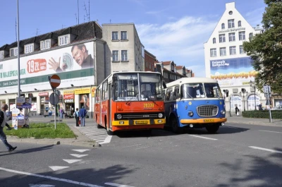 Zabytkowe autobusy na gdańskich ulicach
