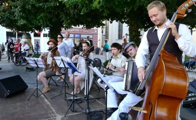 Teatr Pijana Sypialnia na placu Jakuba Wejhera