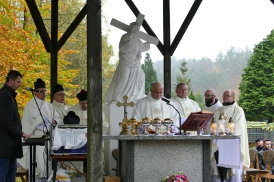Uroczystość Wszystkich Świętych na wejherowskim cmentarzu 1.11.2017 - fot. Leszek Spigarski