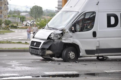 Reda: Zatrzymał się na słupie