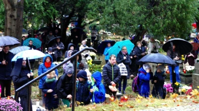 Dzień Zaduszny na starym cmentarzu, 2.11.2017, fot. Leszek Spigarski