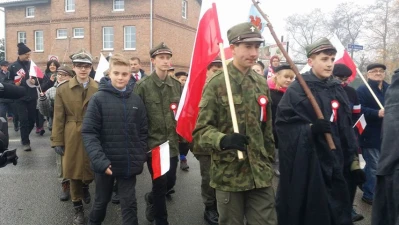 Marsz Niepodległościowy gminy Wejherowo 2016 - fot. Daniel Zaputowicz