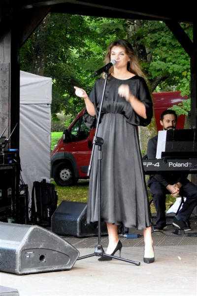 Koncerty Letnie w Wejherowie - Patrycja Ziniewicz w repertuarze Ewy Demarczyk