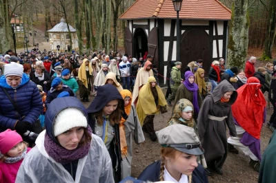 Wielki Piątek - Misterium Męki Pańskiej część I - Jezus na śmierć skazany - fot. Leszek Spigarski oraz Marta Krawczyk