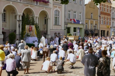 Boże Ciało 2017. Uroczystośc w parafii pw. Trójcy Świętej w Wejherowie. Fot. Leszek Spigarski