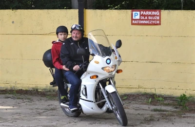 Mecz księża i samorządowcy - przedmeczowe atrakcje - fot. Leszek Spigarski