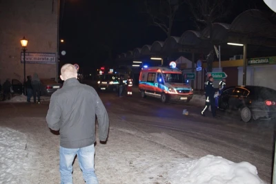 Auto wjechało w budynek w Wejherowie