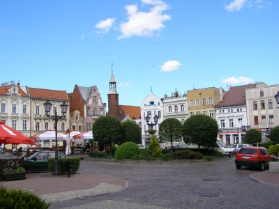 Tczew_plac_Hallera Andrzej Otrębski.jpg