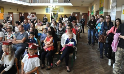 Pasowanie na ucznia w Chopinowskiej piątce (fot. Leszek Spigarski)