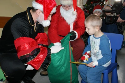 Święty Mikołaj w szpitalu i w Domu Pomocy Społecznej