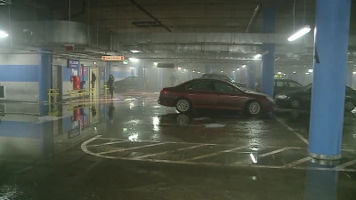 BWM spłonęło na parkingu