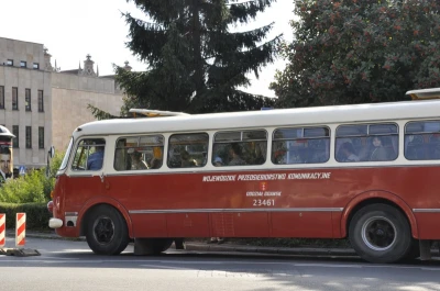 Zabytkowe autobusy na gdańskich ulicach