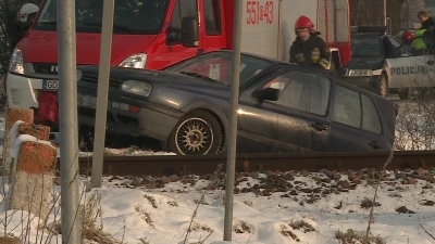 Bożepole Małe: Samochód wjechał pod pociąg