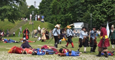 Rekonstrukcja historyczna 2016. Atak na taborowy wóz kupiecki fot. Leszek Spigarski