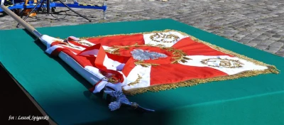 Uroczystość poświęcenia repliki sztandaru 1 Morskiego Pułku Strzelców - fot. Leszek Spigarski