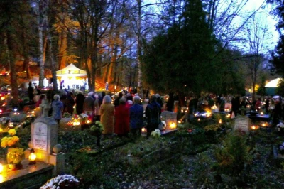 Dzień Zaduszny - nabożeństwo na starym cmentarzu w Wejherowo
