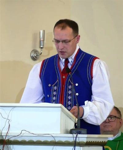 Luzino – 15-lecie parafii Matki Bożej Różańcowej, poświęcenie dzwonów – fot. Leszek Spigarski