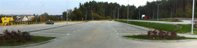 Parking przy cmentarzu w Wejherowie (fot. Leszek Spigarski)