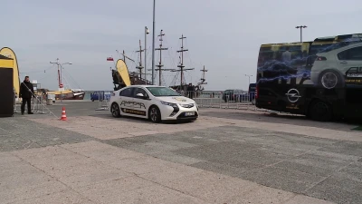 Elektryczny Opel przyjechał do Gdyni