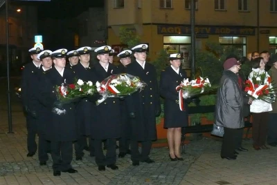 Wejherowo 2010 - montaż i poświęcenie popiersia Jana Pawła  fot. Leszek Spigarski
