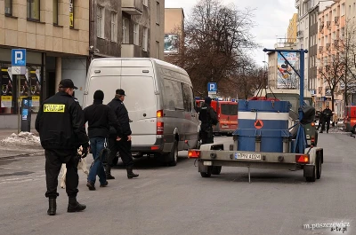 Alarm bombowy przy Centrum Kwiatkowskiego