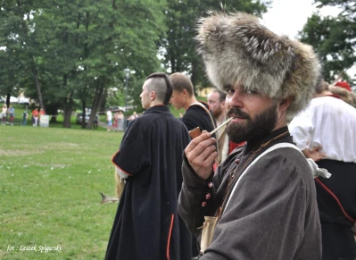 Rekonstrukcja historyczna 2016. Atak na taborowy wóz kupiecki fot. Leszek Spigarski