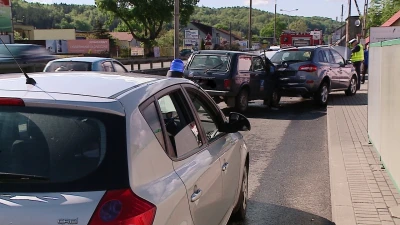 Zderzenie kaskadowe 3 pojazdów na „krajowej szóstce”