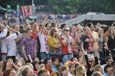 Mecz Hiszpania-Włochy. Tłumy w Fan Zone