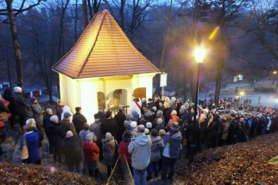Wielki Post 2016 - Pierwsza Droga Krzyżowa na Kalwarii Wejherowskiej. fot. Leszek Spigarski
