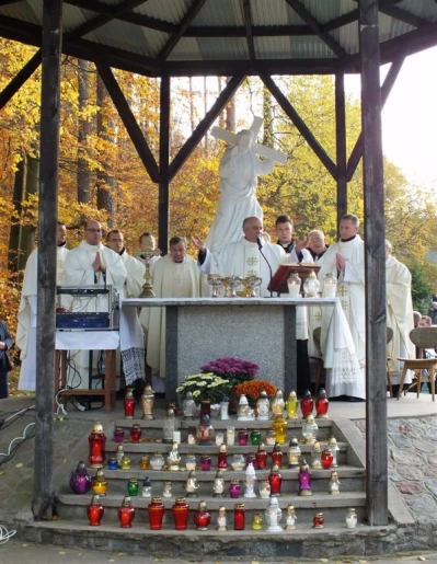Wszystkich Świętych (fot. Leszek Spigarski)