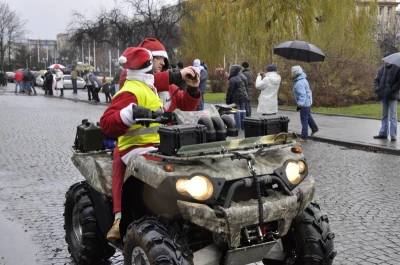 2,5 tys. mikołajkowych rydwanów zawładnęło Trójmiastem