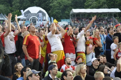 Mecz Hiszpania-Włochy. Tłumy w Fan Zone