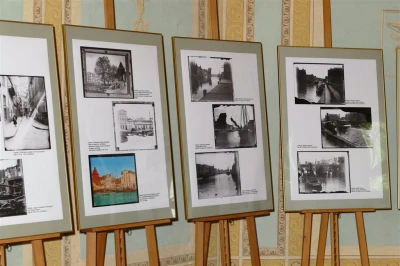 Wernisaż wystawy starych fotografii w wejherowskim muzeum - fot. Leszek Spigarski