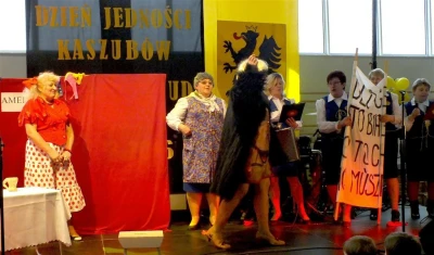 DJK Bojano 2016. Występ orkiestry OSP i zespołów KGW fot. Leszek Spigarski