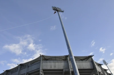 Ratowali na wysokości 45 metrów