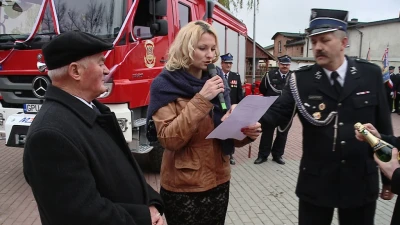 Nowy wóz dla OSP w Karwi