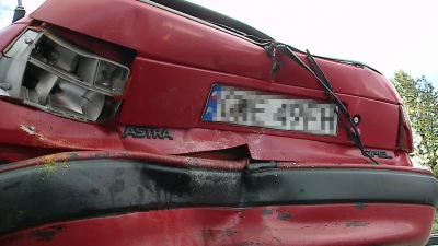 Kolizja 3 aut na krajowej szóstce