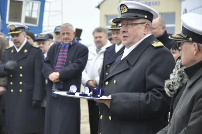 Puck: 91-lecie Polski i morza. Defilada i orędzia w porcie rybackim