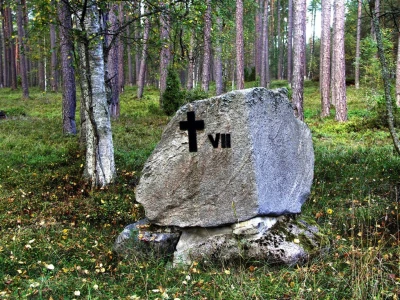 Piaśnica - kamienne stacje Drogi Krzyżowej
