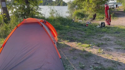 Zawody wędkarskie nad jeziorem Orle