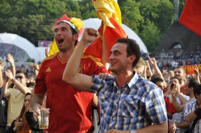 Mecz Hiszpania-Włochy. Tłumy w Fan Zone