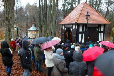Wielki Post 2016 - Pierwsza Droga Krzyżowa na Kalwarii Wejherowskiej. fot. Leszek Spigarski