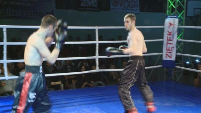 Wejherowo - Rafał Karcz Zawodowym Mistrzem UFR full contact