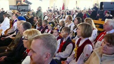 Luzino – 15-lecie parafii Matki Bożej Różańcowej, poświęcenie dzwonów – fot. Leszek Spigarski