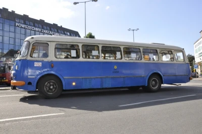 Zabytkowe autobusy na gdańskich ulicach