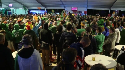 Wspólne kibicowanie Irlandczyków i Hiszpanów