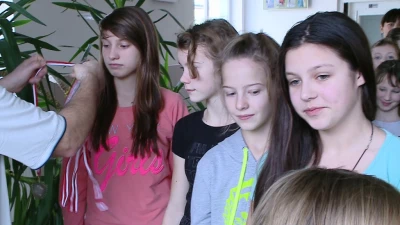 Sztafety pływackie walczyły o mistrzostwo powiatu