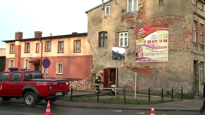 Runęła ściana kamienicy w Wejherowie