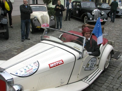 III Runda Mistrzostw Polski Pojazdów Zabytkowych 2015 fot. Leszek Spigarski