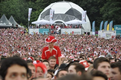 Tłumy w gdańskiej Strefie Kibica